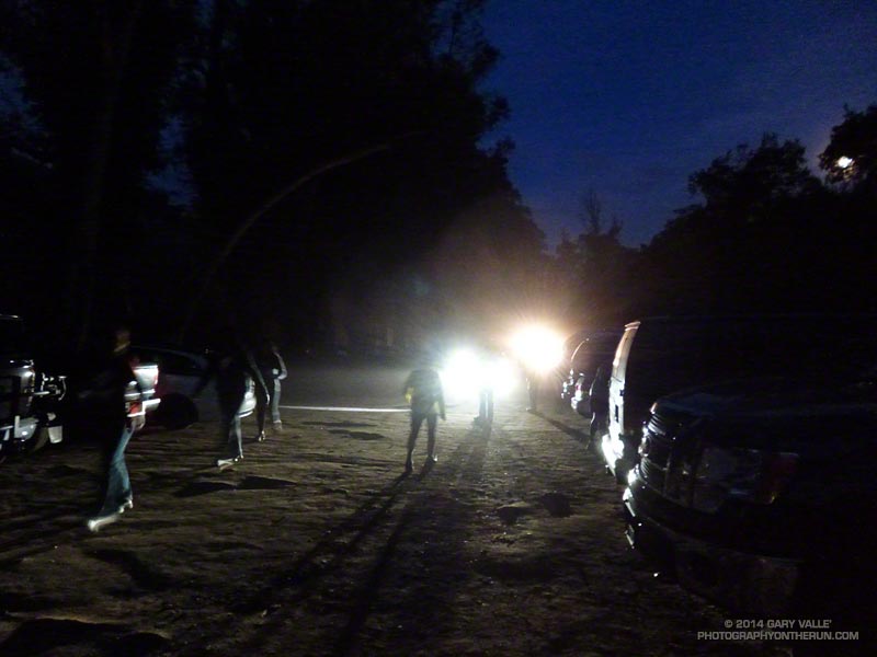 It's 6:00 am and Bandit 50K, 30K, 15K and 6K runners are arriving at Corriganville Park in Simi Valley, California.