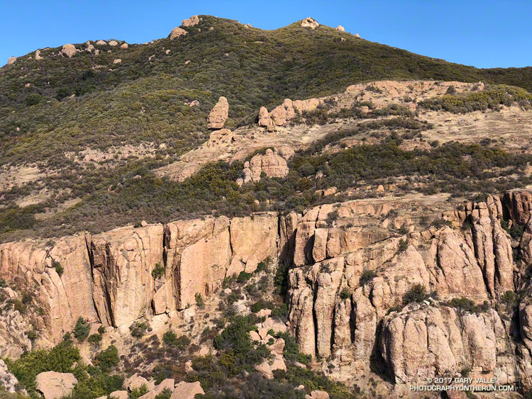 Balance Rock and Echo Cliffs from the Mishe Mokwa Trail.