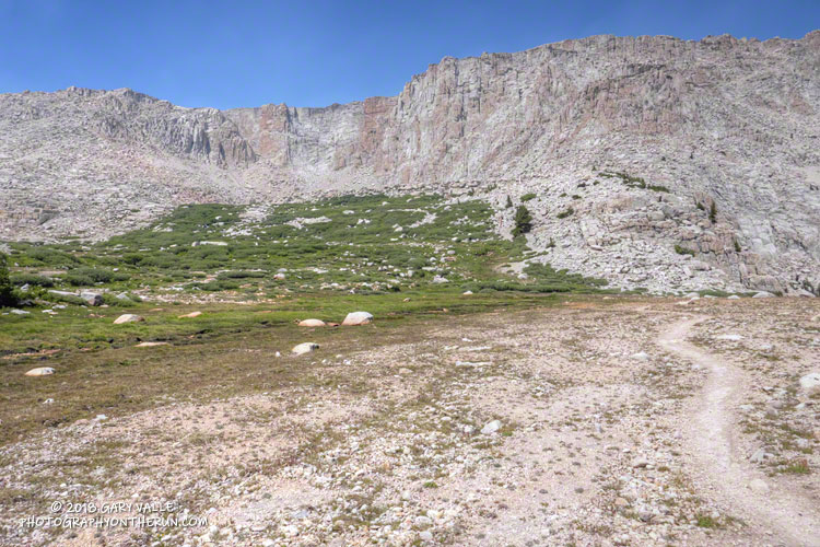 Excellent running at 11,300' on the New Army Pass Trail between High Lake and Long Lake.