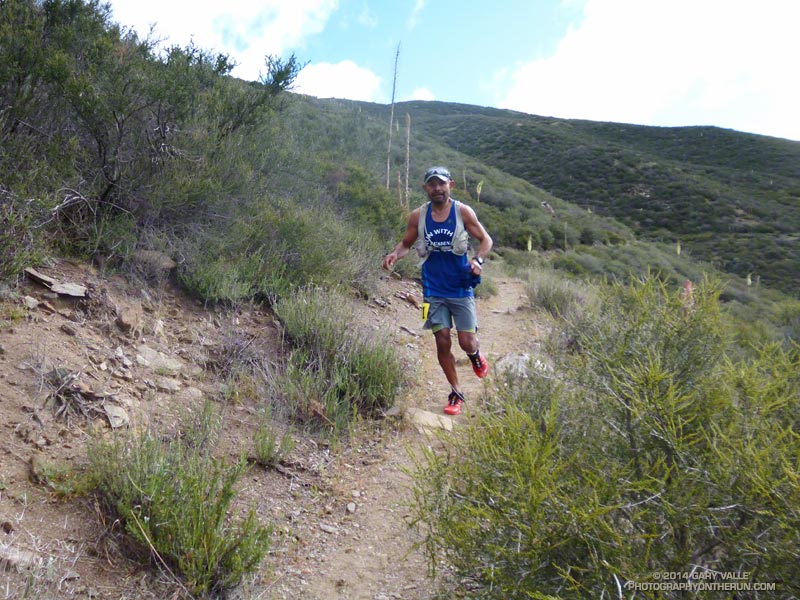 Eventual second place finisher Ricardo Ramirez hot on the heels of Jay Bonthius. The gap is about 0.6 mile at this point.