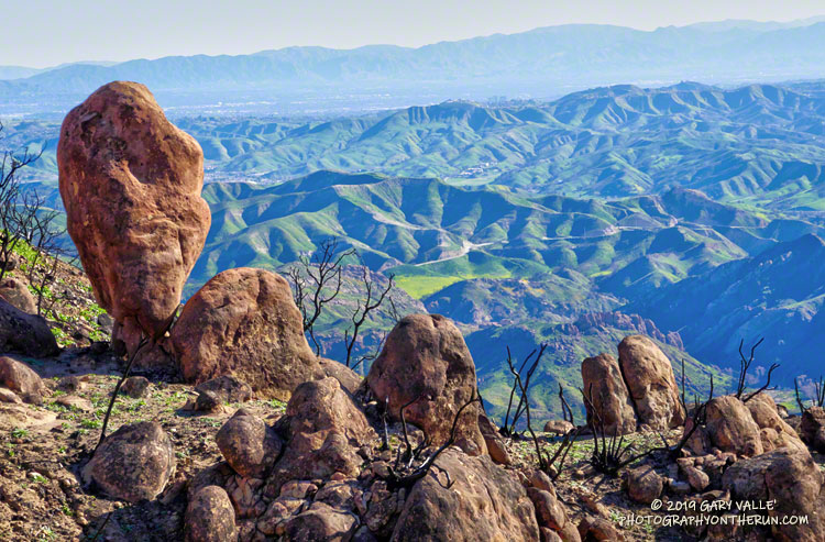 Rocks along Castro Mtwy near the top of the Bulldog Mtwy.