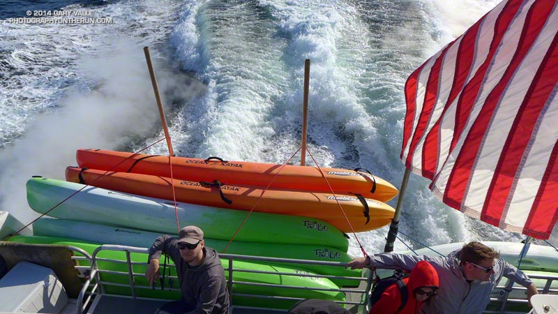 A little after 8:00 am we were outbound from the mainland, with about an hour's boat ride ahead of us. The Island Packers skipper did a great job of reading the 4'-6' swells and not just blasting through the bigger waves.