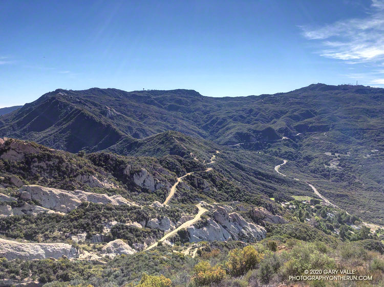 From Saddle Peak (right skyline), the run went to Topanga Lookout (left skyline), then down Topanga Ridge to Calabasas Peak Mtwy. The photo is from near Calabasas Peak.